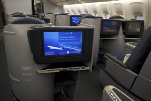 United Airlines introduces 200th aircraft with live television