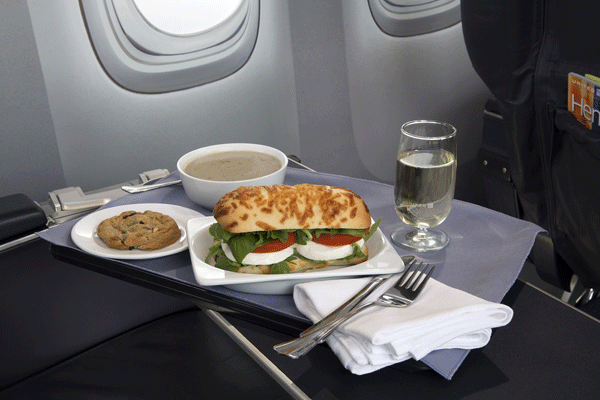 United to serve improved food on North American flights