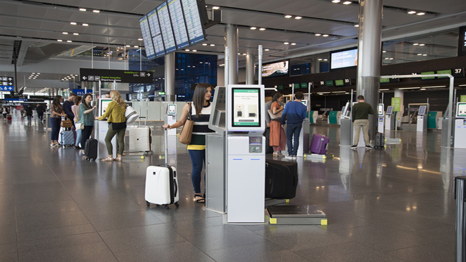 Aer Lingus self-service bag drop at Dublin