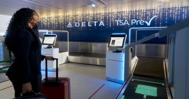 Delta biometric bag drop at Atlanta