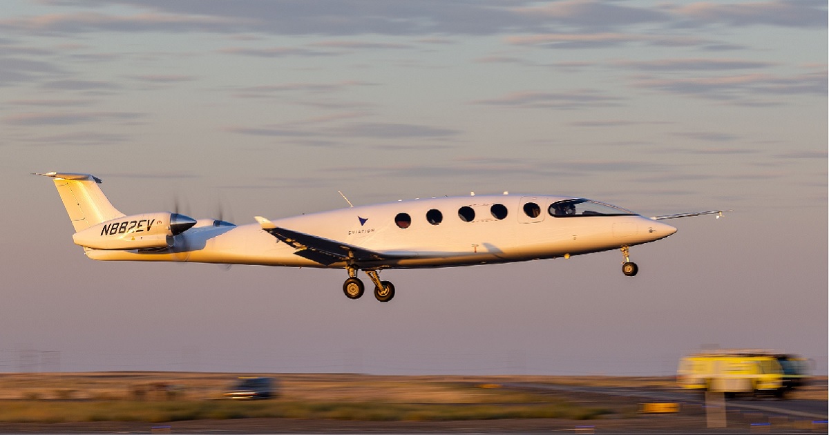 New all-electric aircraft makes first test flight