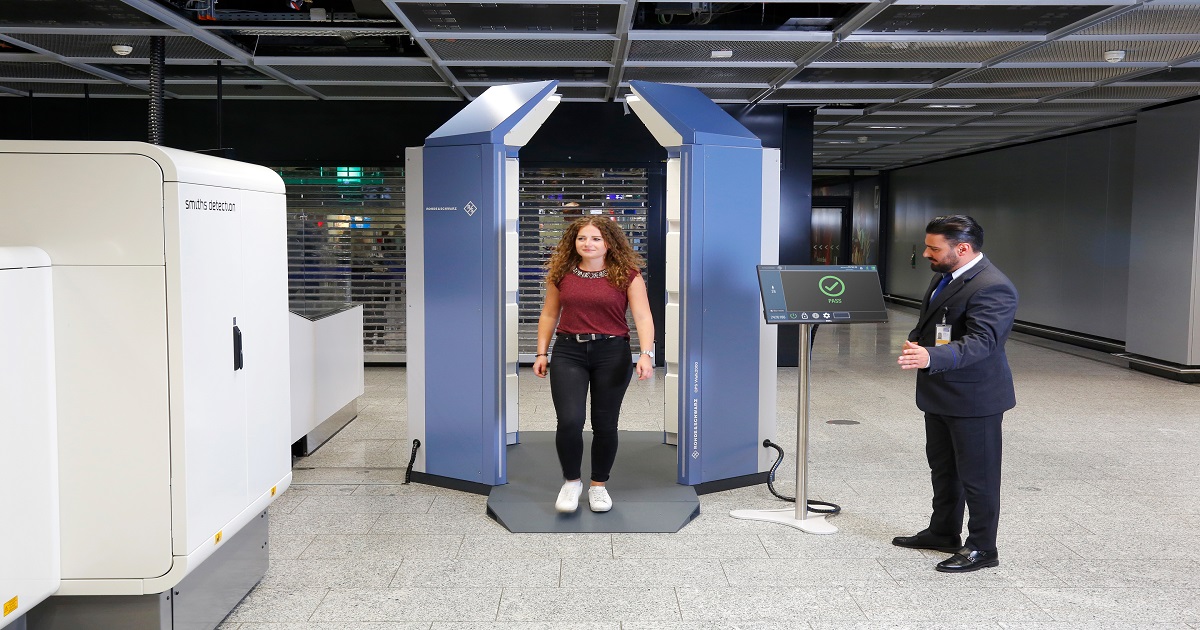 Frankfurt trials walk through body scanners at Frankfurt