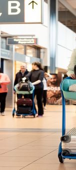 Hamburg Airport trials intelligent cabin bag trolleys