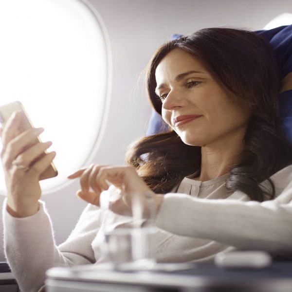 Lufthansa offers free messaging and cheaper Wi-Fi