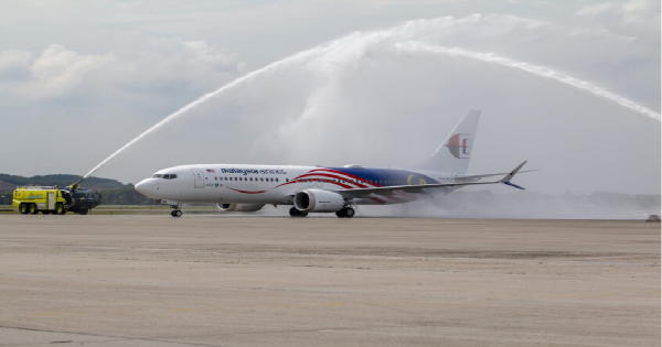 Malaysia Airlines first 737 MAX 8