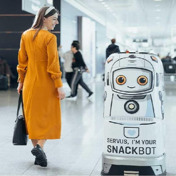 Munich trials innovative robot that sells snacks and drinks
