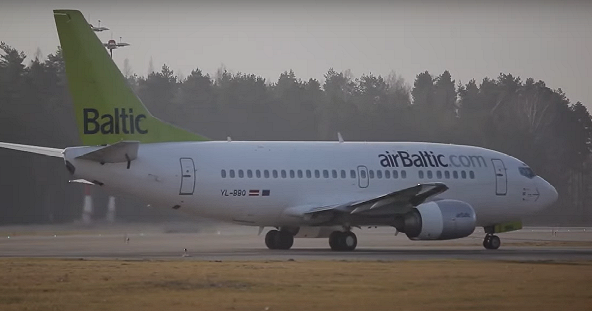 airBaltic Boeing 737